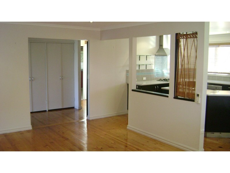 11 McCarthy Street, Churchill VIC 3842