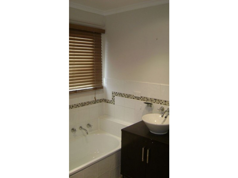 11 McCarthy Street, Churchill VIC 3842