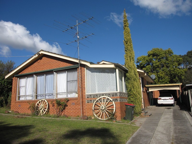 13 Wattle Crescent, Churchill VIC 3842