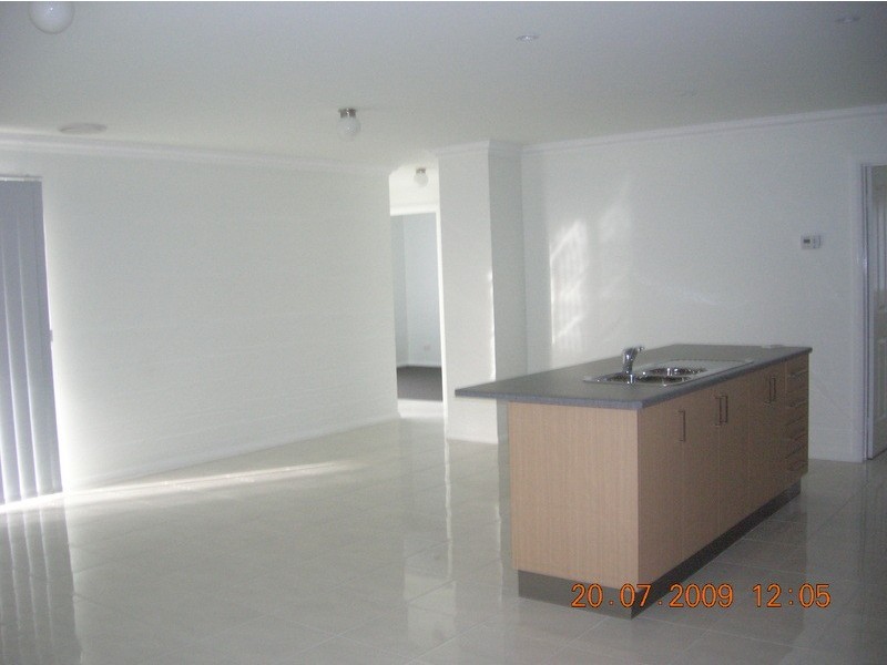 16 Cobon Court, Morwell VIC 3840