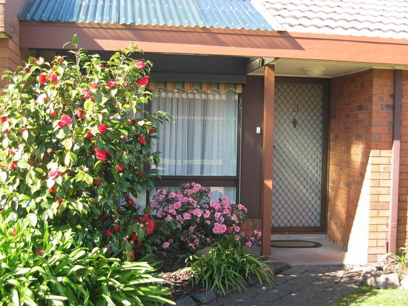 21 Cove Place, Morwell VIC 3840