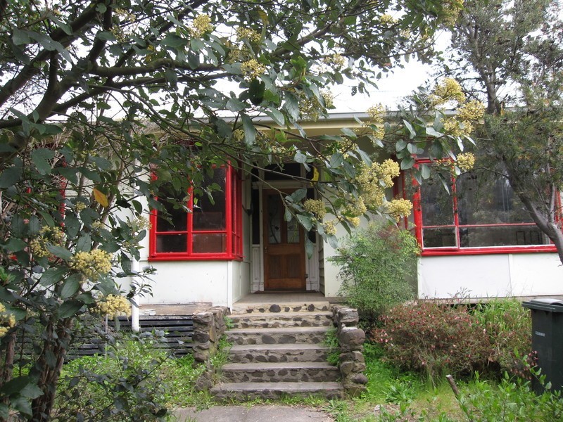 4 Ridgway, Mirboo North VIC 3871