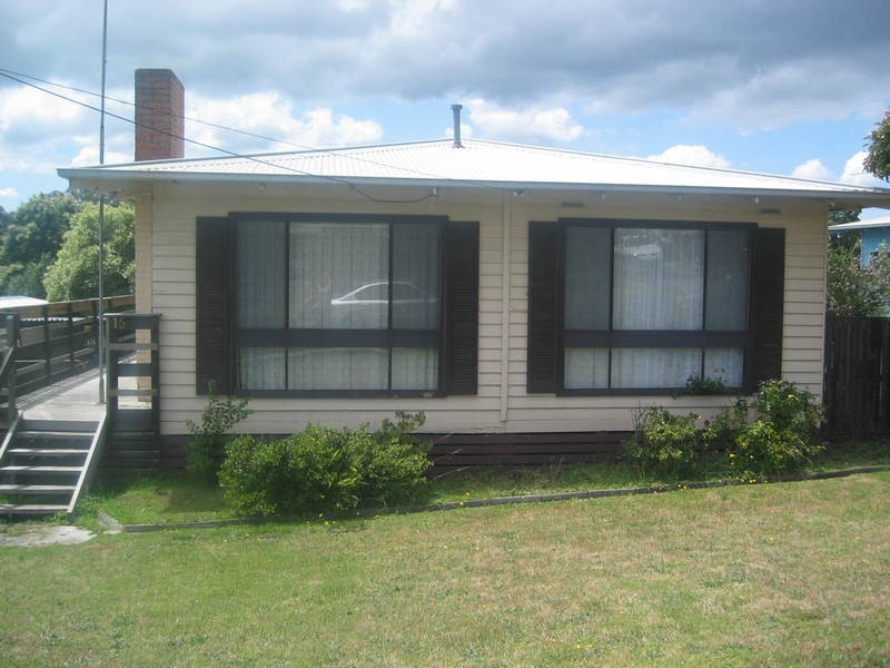 15 Dunbar Avenue, Morwell VIC 3840