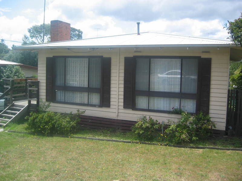 15 Dunbar Avenue, Morwell VIC 3840