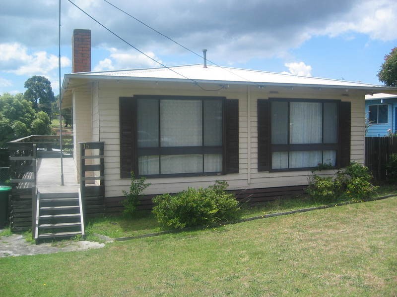15 Dunbar Avenue, Morwell VIC 3840