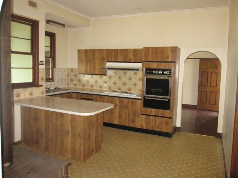 33 Couper Street, Mirboo North VIC 3871