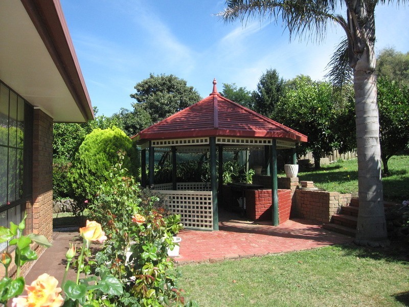 31 Giles Street, Mirboo North VIC 3871