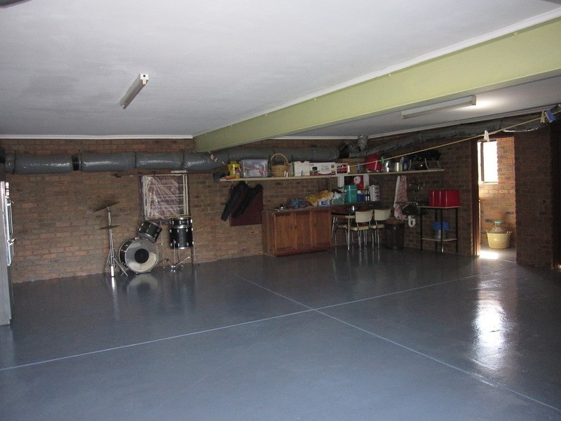 31 Giles Street, Mirboo North VIC 3871