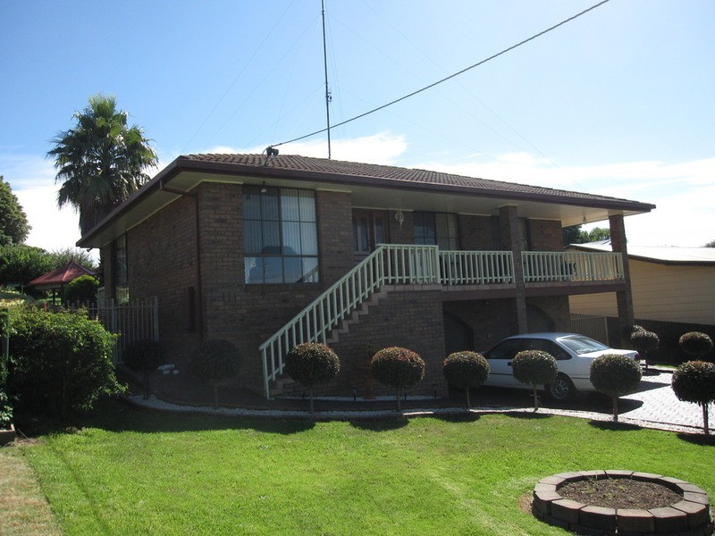 31 Giles Street, Mirboo North VIC 3871