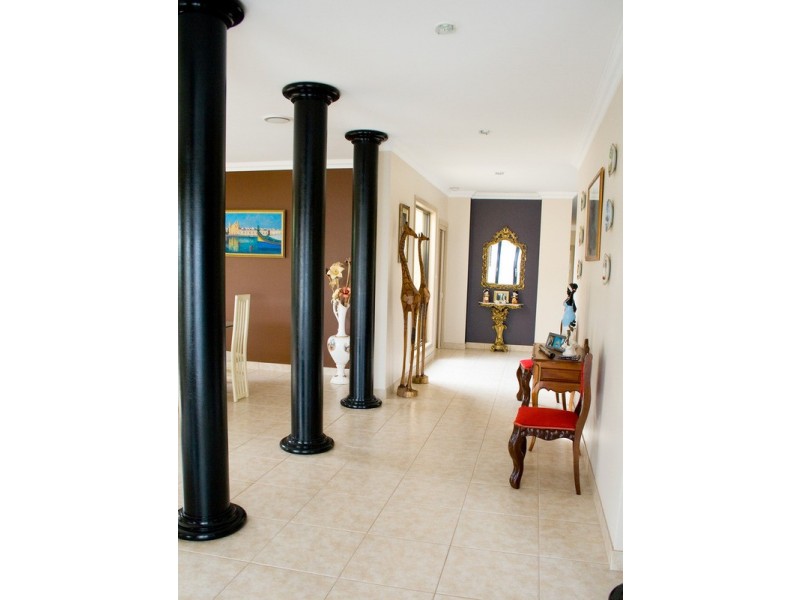 8 Jacob Court, Morwell VIC 3840