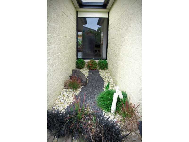 8 Jacob Court, Morwell VIC 3840