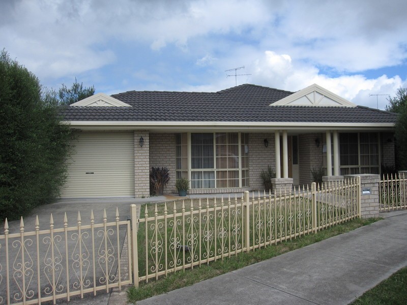 6 Noonga Place, Morwell VIC 3840