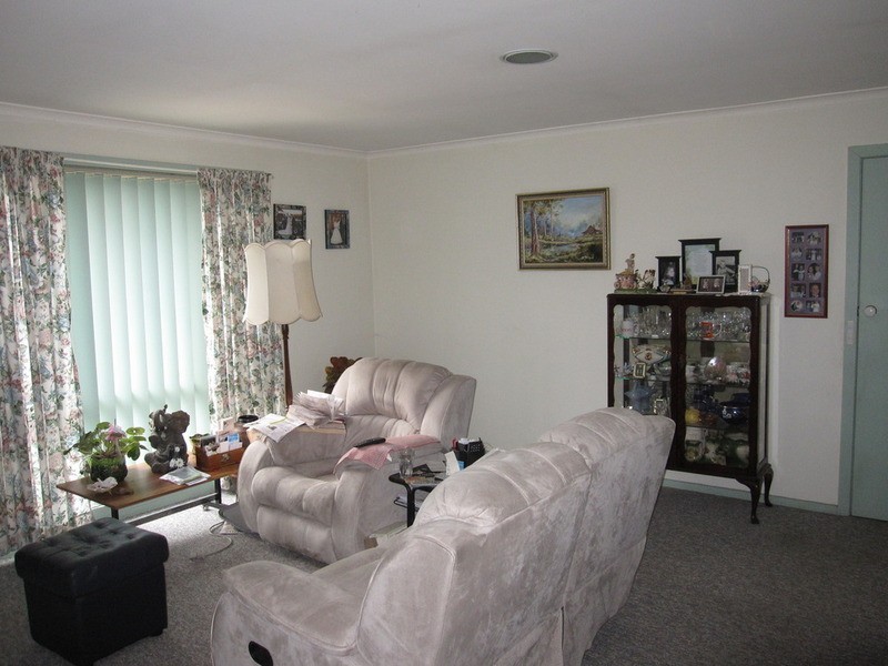 A & B/10 Sinclair Avenue, Morwell VIC 3840