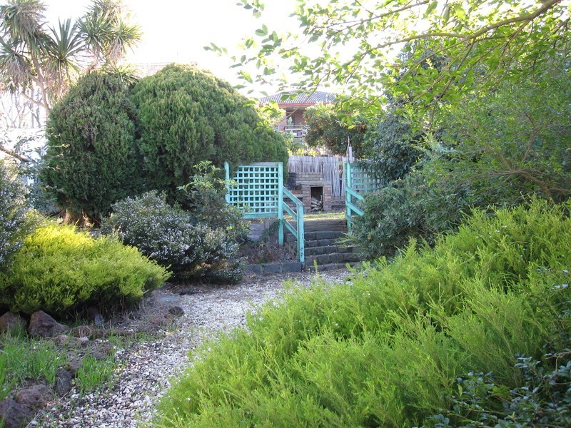 8 Dunbar Avenue, Morwell VIC 3840