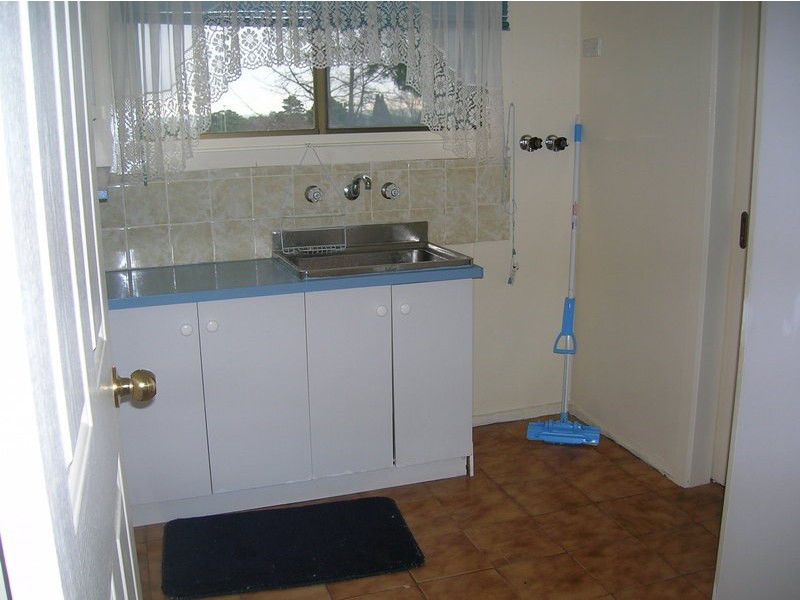 13 Donald Street, Morwell VIC 3840