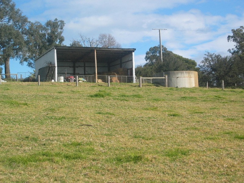 235 Banks Road, Gormandale VIC 3873