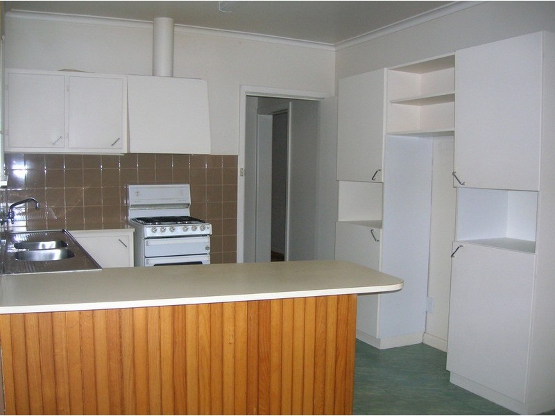 7 Wicks Crescent, Morwell VIC 3840