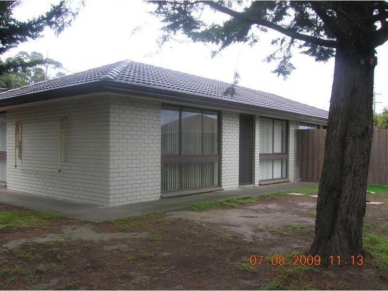 1/40-42 Bridle Road, Morwell VIC 3840