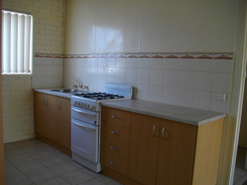 2/18 Hopetoun Street, Morwell VIC 3840