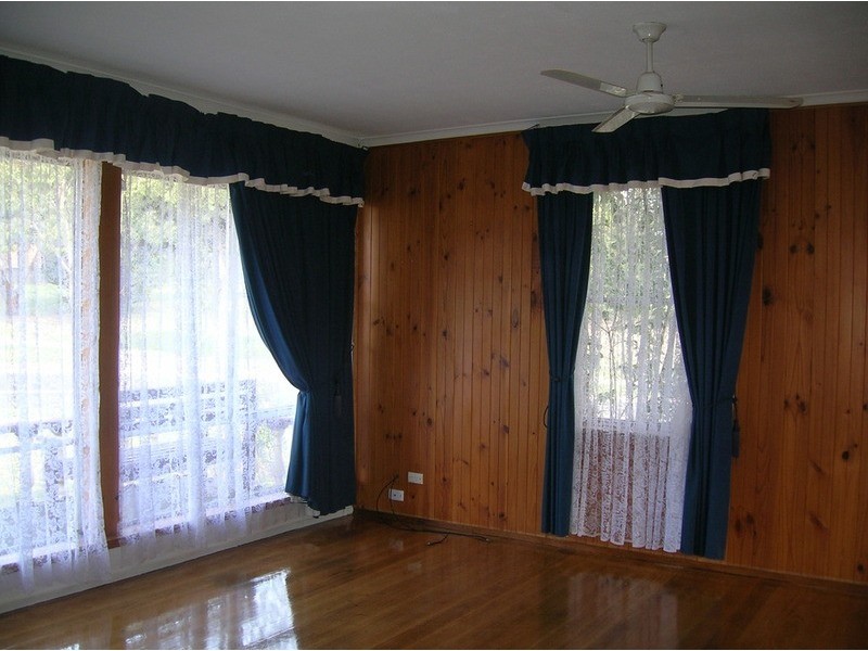 17 Heesom Crescent, Churchill VIC 3842