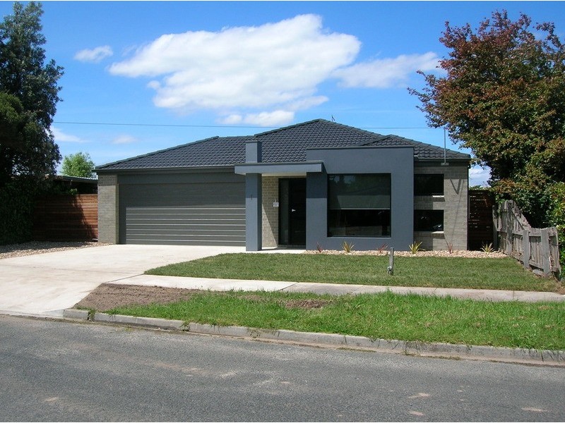 1 William Street, Yinnar VIC 3869