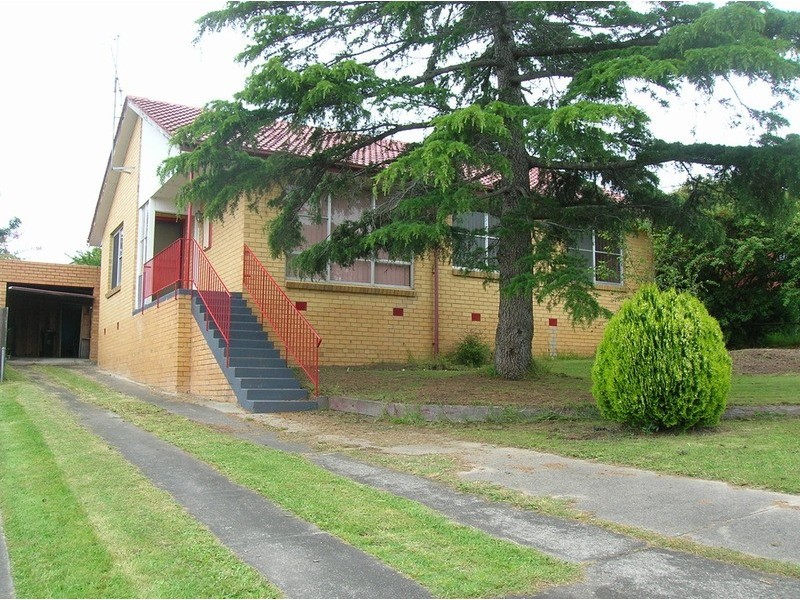 12 Heesom Crescent, Churchill VIC 3842