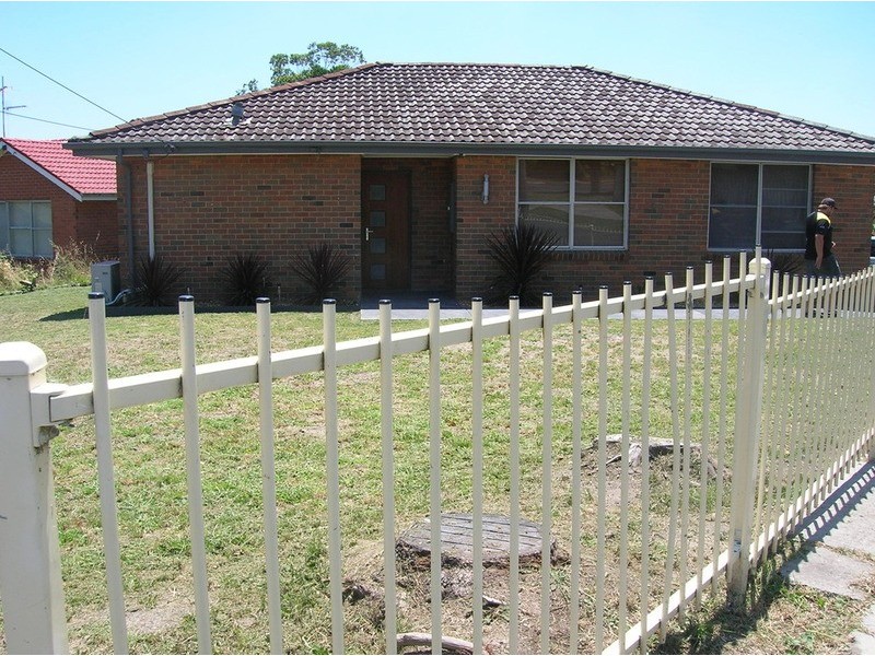 52 McDonald Way, Churchill VIC 3842