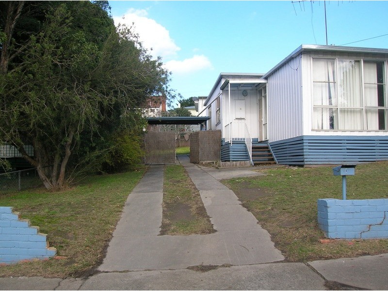 16 Dunbar Avenue, Morwell VIC 3840