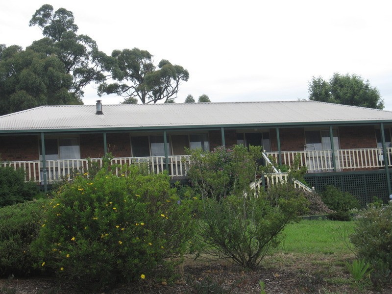 48 Wells Road, Mirboo North VIC 3871