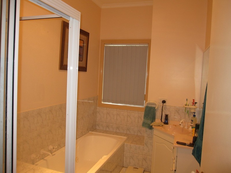 25 Hoyle Street, Morwell VIC 3840