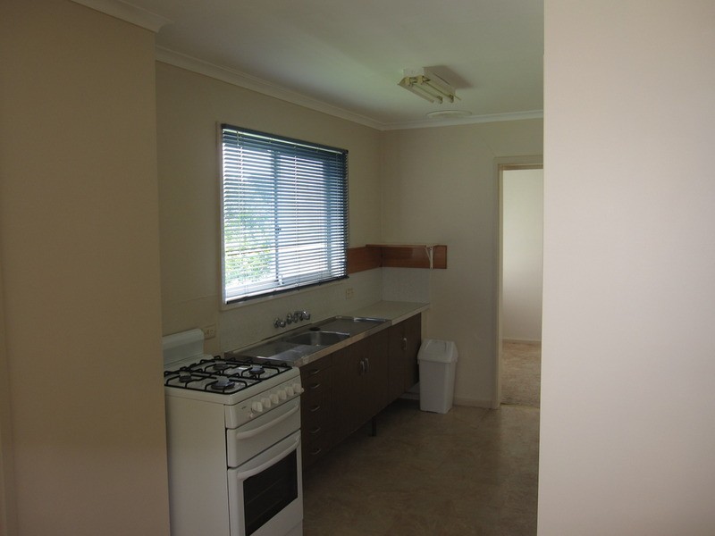 6 Littleton Avenue, Yinnar VIC 3869