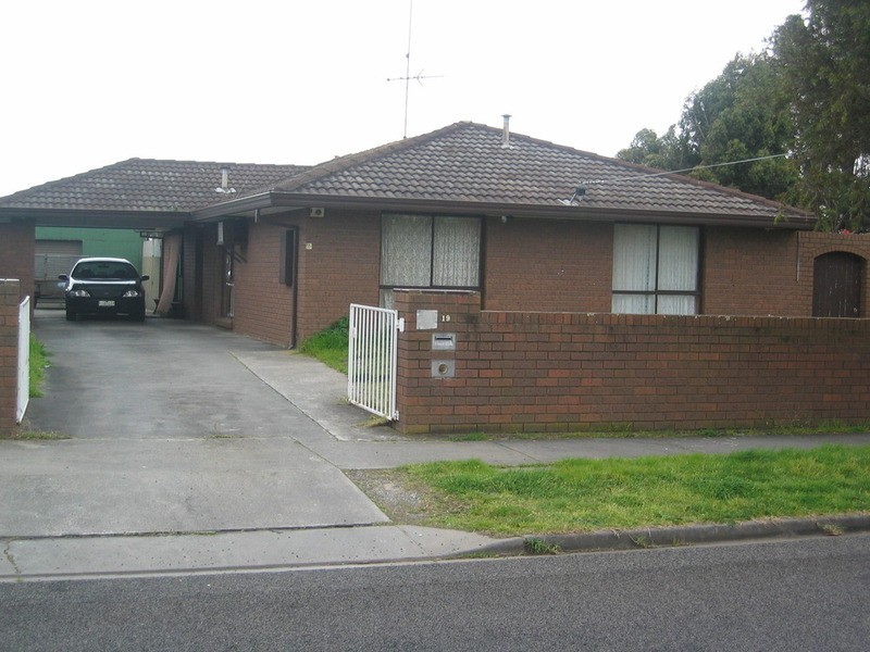19 Spring Court, Morwell VIC 3840