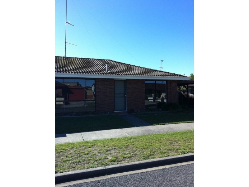 2/30 Spring Court, Morwell VIC 3840