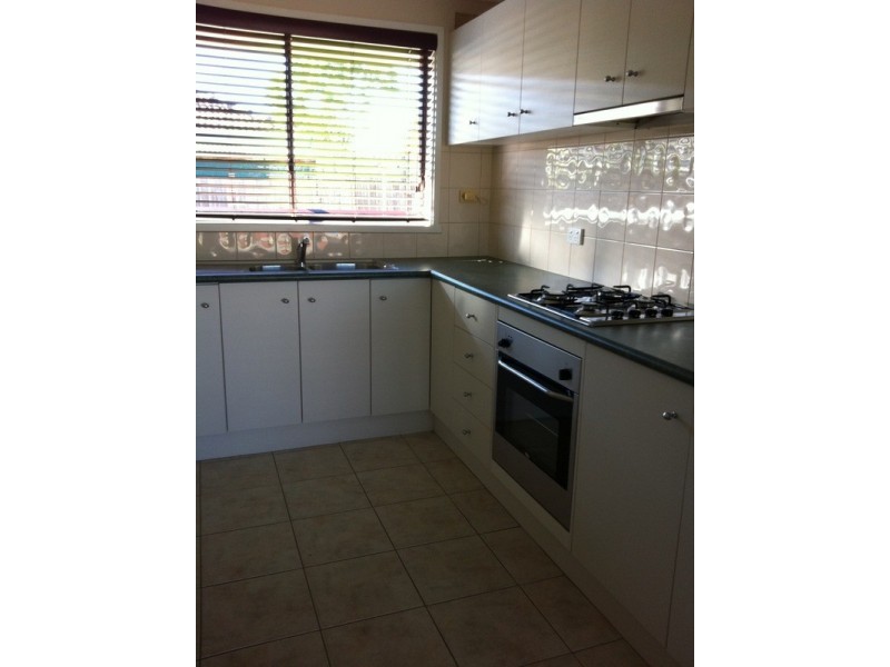 2/30 Spring Court, Morwell VIC 3840