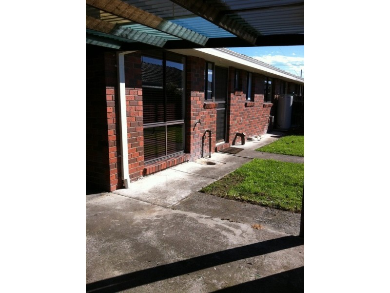 2/30 Spring Court, Morwell VIC 3840