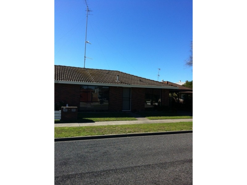 2/30 Spring Court, Morwell VIC 3840