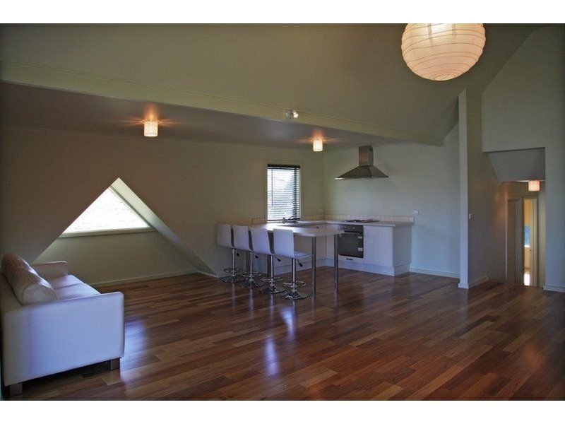 26 Railway Road, Mirboo North VIC 3871