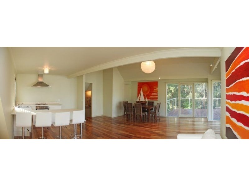 26 Railway Road, Mirboo North VIC 3871