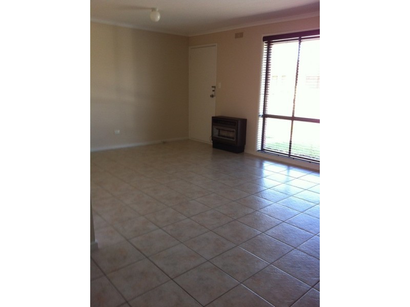 2/30 Spring Court, Morwell VIC 3840