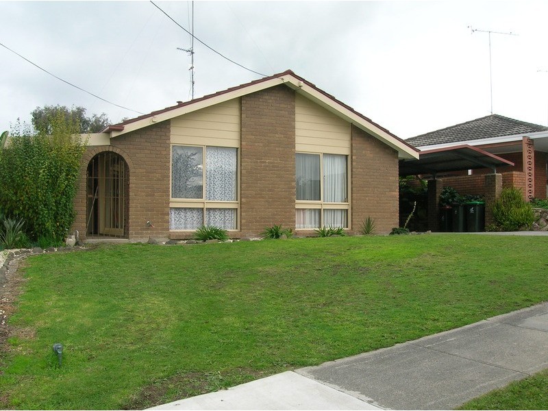 6 Catterick Avenue, Churchill VIC 3842