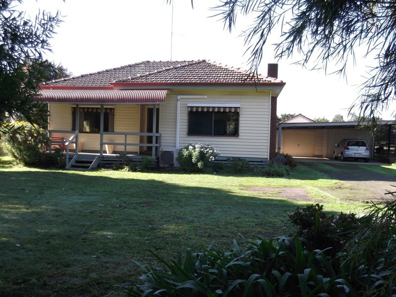 20 Ambrose Road, Hazelwood North VIC 3840