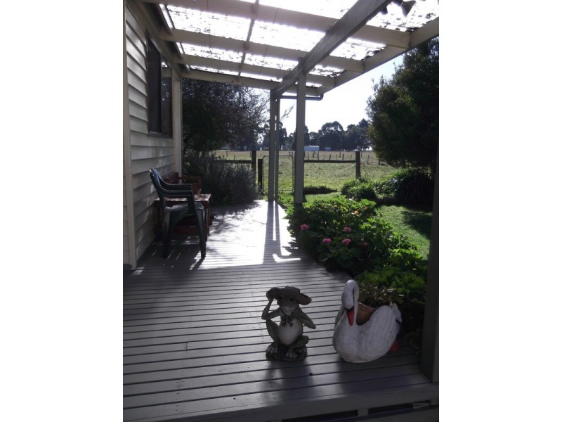 20 Ambrose Road, Hazelwood North VIC 3840