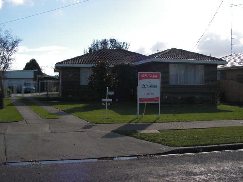 11 The Avenue, Morwell VIC 3840