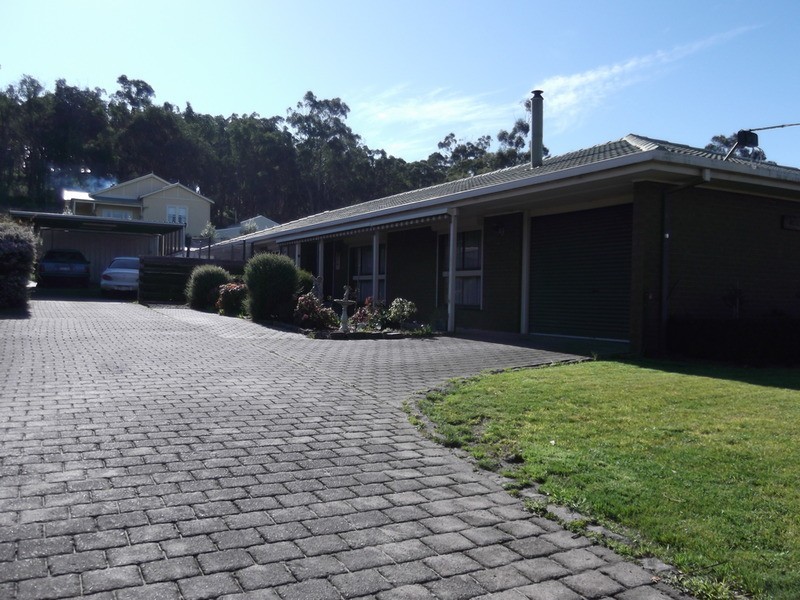 59 Main Road, Tyers VIC 3844