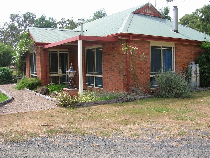 20 Warren Terrace, Hazelwood North VIC 3840