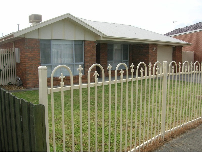 6 Lindon Court, Morwell VIC 3840