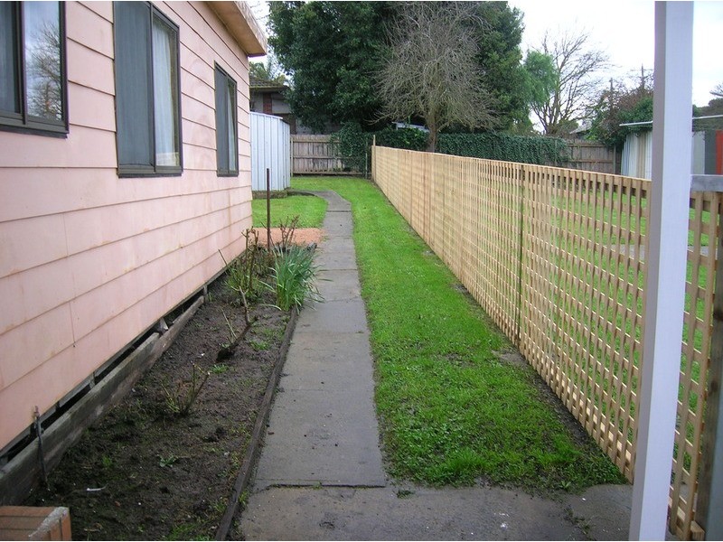 1/105 Elgin Street, Morwell VIC 3840