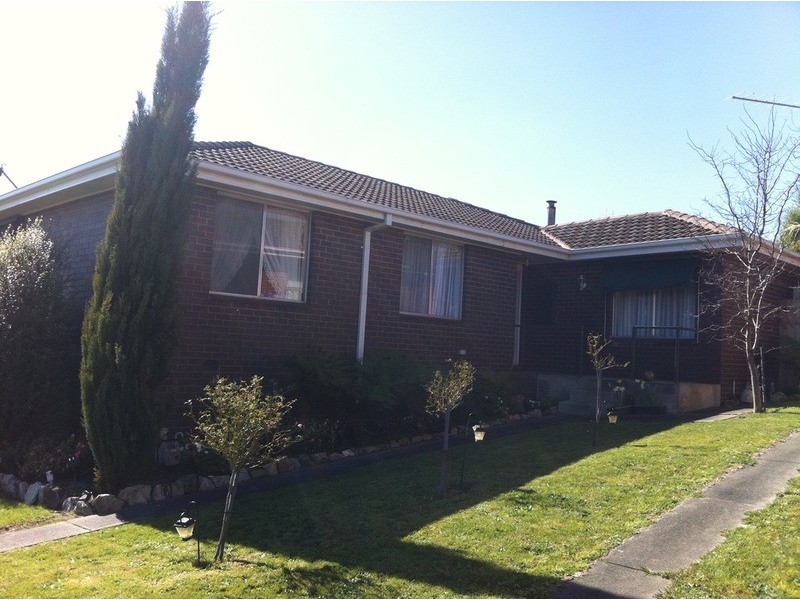 10 Blackwood Crescent, Churchill VIC 3842