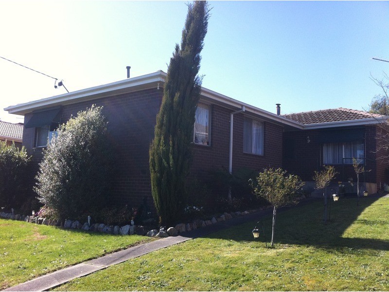 10 Blackwood Crescent, Churchill VIC 3842