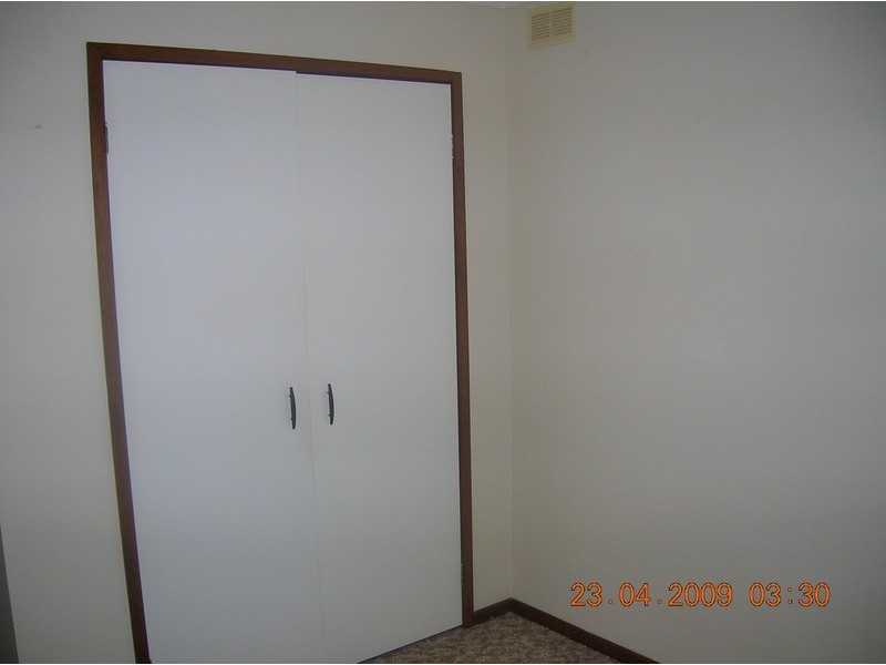 2/11 Auchtelonie Crescent, Churchill VIC 3842